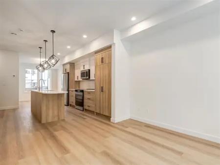 Modern 3-Level Townhouse | 822 16 Street Northwest, Calgary