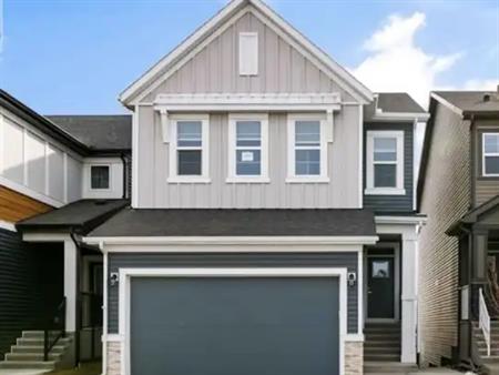 Bright & Spacious 1 Bdrm+den Basement Suite w/ Private Entrance + Mountain View | 240 Seton Villas Southeast, Calgary
