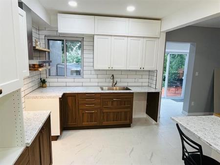 Duplex à louer, 2 Salles de Bain, Terrasse, 100% renové!