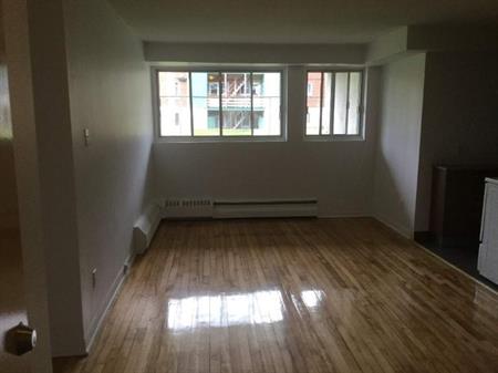 1 CH - 1 SDB - Montréal - $1,150 /mo