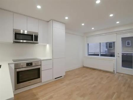 4390 Grand Boulevard | 4390 Grand Boulevard, Montreal