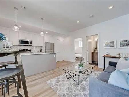 Altadore Avas | 4404 20 Street Southwest, Calgary