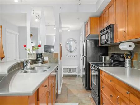 236 Pontefino - 990 Centre Ave NE | 990 Centre Ave NE, Calgary