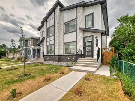 4 bedroom-3 bathroom Half Duplex available for September 1st! | 11022 149 Street, Edmonton