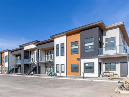 Ellington Flats | 40 Ken Oblik Drive, Winnipeg