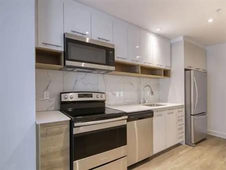 9675 Papineau | 9675 Av. Papineau, Montreal
