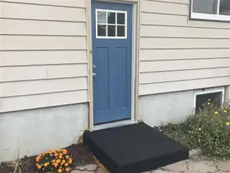 Bright Clean Studio Suite in great inner city community. | 84 Waterloo Drive Southwest, Calgary