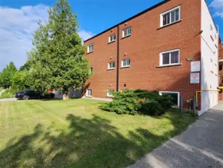 SPACIOUS 1 bdrm Home in Quiet Building! | 289 Cordova Road, Oshawa