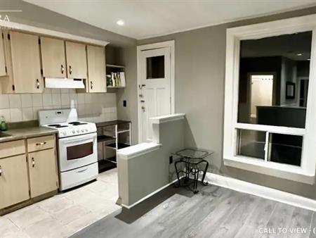 1-1538 Queen St W, Toronto, Ontario M6R 1A6 | 1538 Queen Street West, Toronto