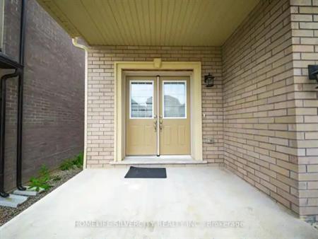 56 GEORGE BRIER DRIVE E | 56 GEORGE BRIER DRIVE E, Brant