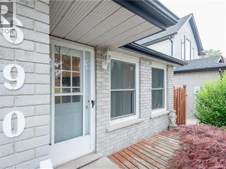 690 ELGIN Street N Unit# Main | 690 ELGIN Street N Unit# Main, Cambridge