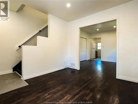 330 Grove AVENUE | 330 Grove AVENUE, Windsor