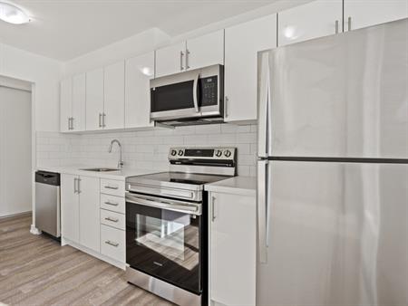 Brant Apartments | 4,6,8 Brant Ave, Guelph