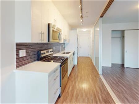 Sunrise Heights Apartments | 2215 East Hastings Street, Vancouver