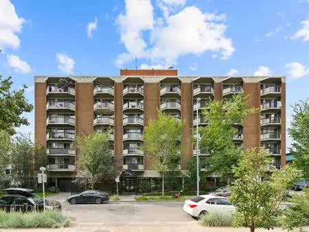 Modern 2 Bed, 2 Bath Condo | Top Floor | All Utilities Included | 701 - 339 13 Ave SW, Calgary
