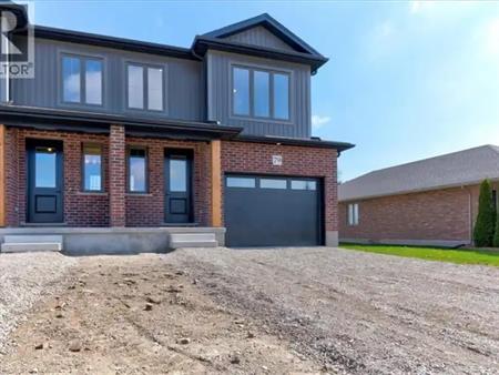 79 KENTON Street Unit# LOWER | 79 KENTON Street Unit# LOWER, Mitchell