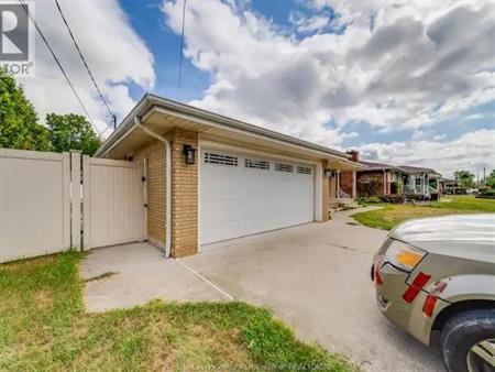 1520 NORMANDY | 1520 NORMANDY, LaSalle