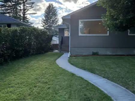 Spacious 3 bedroom, 2 bathroom duplex | A - 319 37 Street Southwest, Calgary