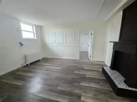 RARE STUNNING 1 BDRM UNIT - Available SEPT 1ST OR SOONER! | 610 Dundas Street West, Whitby