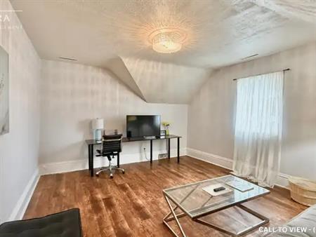 B-12 Middleton St, Cambridge, Ontario N1S 2R1 | 12 Middleton Street, Cambridge