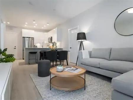 Contemporary 1 Bed 1 Bath in Langley | 19825 54 Avenue, Langley