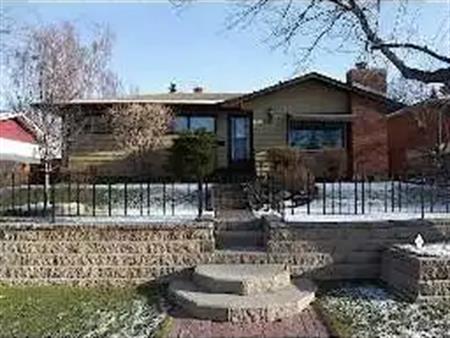 Bright Bungalow in Central Calgary | Calgary