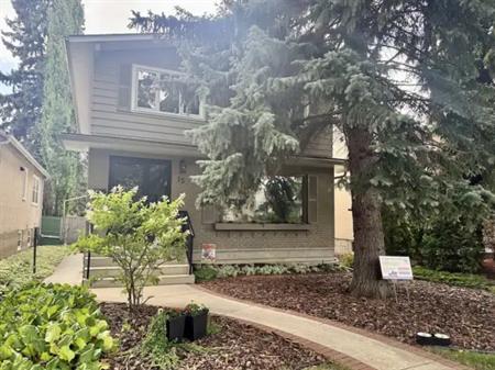 Bright 2-Bedroom Suite with Huge South-Facing Patio in McKernan | 11215 78 Avenue Northwest, Edmonton
