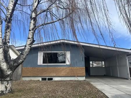 Centralized 3 Bedroom Main Suite right off Mcleod Trail | 340 96 Avenue Southeast, Calgary