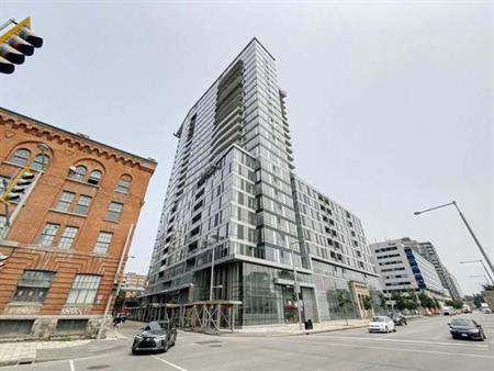 Large One-Bedroom in Le Duke Apartments in Old Port