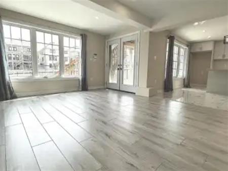 LOWER - 33 HYDRANGEA HOLLOW | LOWER - 33 HYDRANGEA HOLLOW, East Gwillimbury