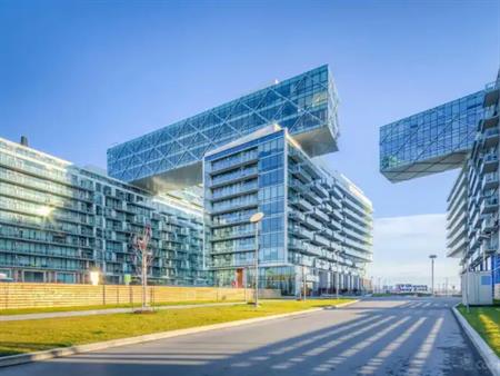 The Residences at Pier 27 | 29 Queens Quay East, Toronto