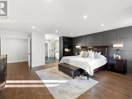 1067 IVSBRIDGE BOULEVARD | 1067 IVSBRIDGE BOULEVARD, Newmarket