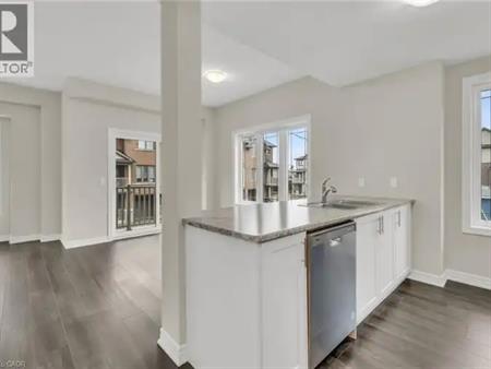 19 PICARDY Drive Unit# 32 | 19 PICARDY Drive Unit# 32, Stoney Creek