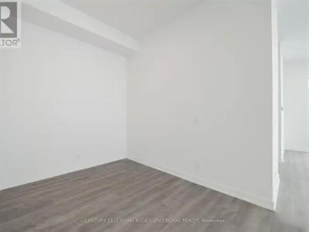 PH03 - 30 UPPER MALL WAY | PH03 - 30 UPPER MALL WAY, Vaughan