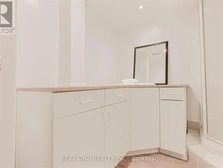 60 - 10 HOLBORN COURT | 60 - 10 HOLBORN COURT, Kitchener