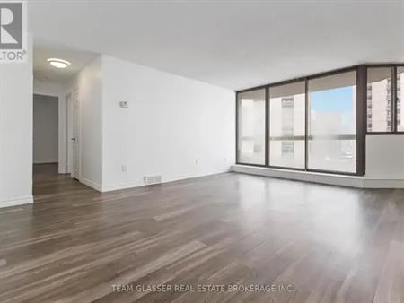 2505 - 340 COLBORNE STREET | 2505 - 340 COLBORNE STREET, London