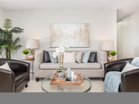 Barkley Towers | 955 Warwick Court, Burlington
