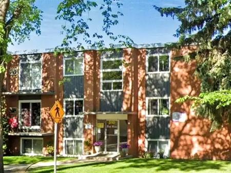 Birch Manor - 310 Clarence Avenue South | 310 Clarence Avenue, Saskatoon