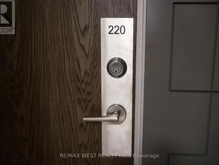 220 - 99 EAGLE ROCK WAY | 220 - 99 EAGLE ROCK WAY, Vaughan