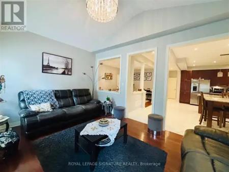 176 MAVRINAC BOULEVARD | 176 MAVRINAC BOULEVARD, Aurora