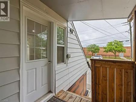 2015 LEIGHLAND Road Unit# 3 | 2015 LEIGHLAND Road Unit# 3, Burlington