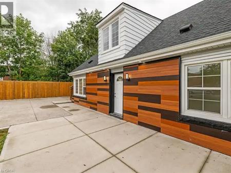 2015 LEIGHLAND Road Unit# 1 | 2015 LEIGHLAND Road Unit# 1, Burlington