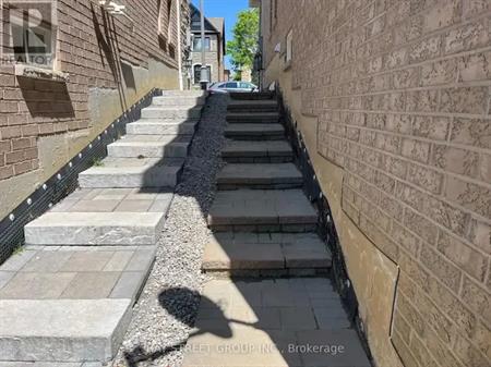 9 BETH AVENUE | 9 BETH AVENUE, Richmond Hill