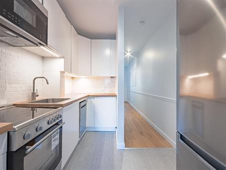 À louer – Superbe 4 ½ (2 CH) rénové dans le quartier Laurier !