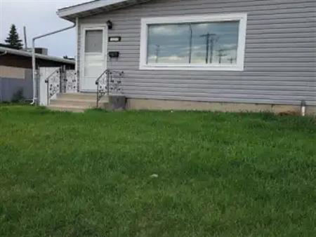 2 Bed / 1 Bath Basement Suite – Available Immediately! | Base - 13212 66 Street Northwest, Edmonton
