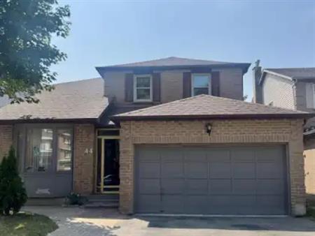 BASEMENT - 44 WRIGHT CRESCENT | BASEMENT - 44 WRIGHT CRESCENT, Ajax