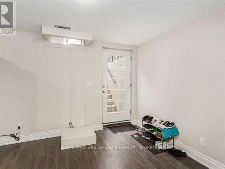 33 EARLY STREET | 33 EARLY STREET, Halton Hills
