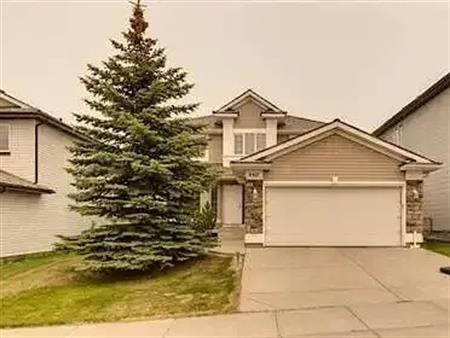 2 Story House with 4 Bedrooms and a Den/ office on main level without basement | Calgary