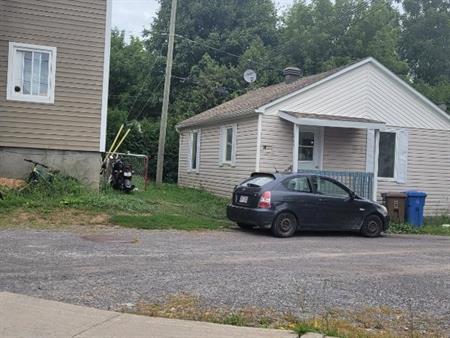 STE-CLOTILDE-DE-CHATEAUGUAY, 3 1/2 à louer