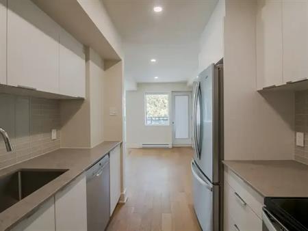 37 Roosevelt | 37 Roosevelt, Mont-Royal